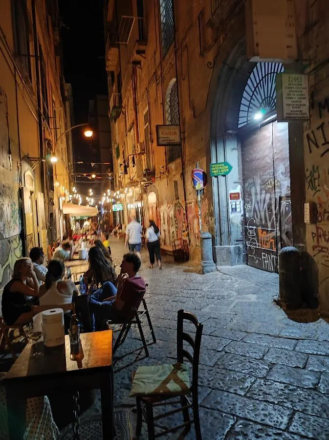 Alla Volta Di Napoli 0*, Naples Italie